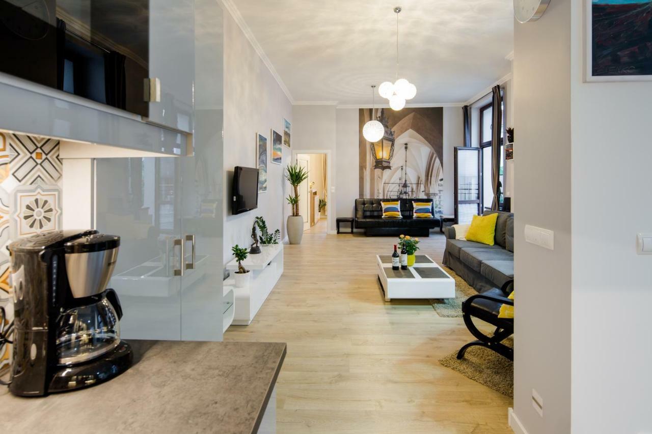 Kings Landing Apartament คราคูฟ ภายนอก รูปภาพ