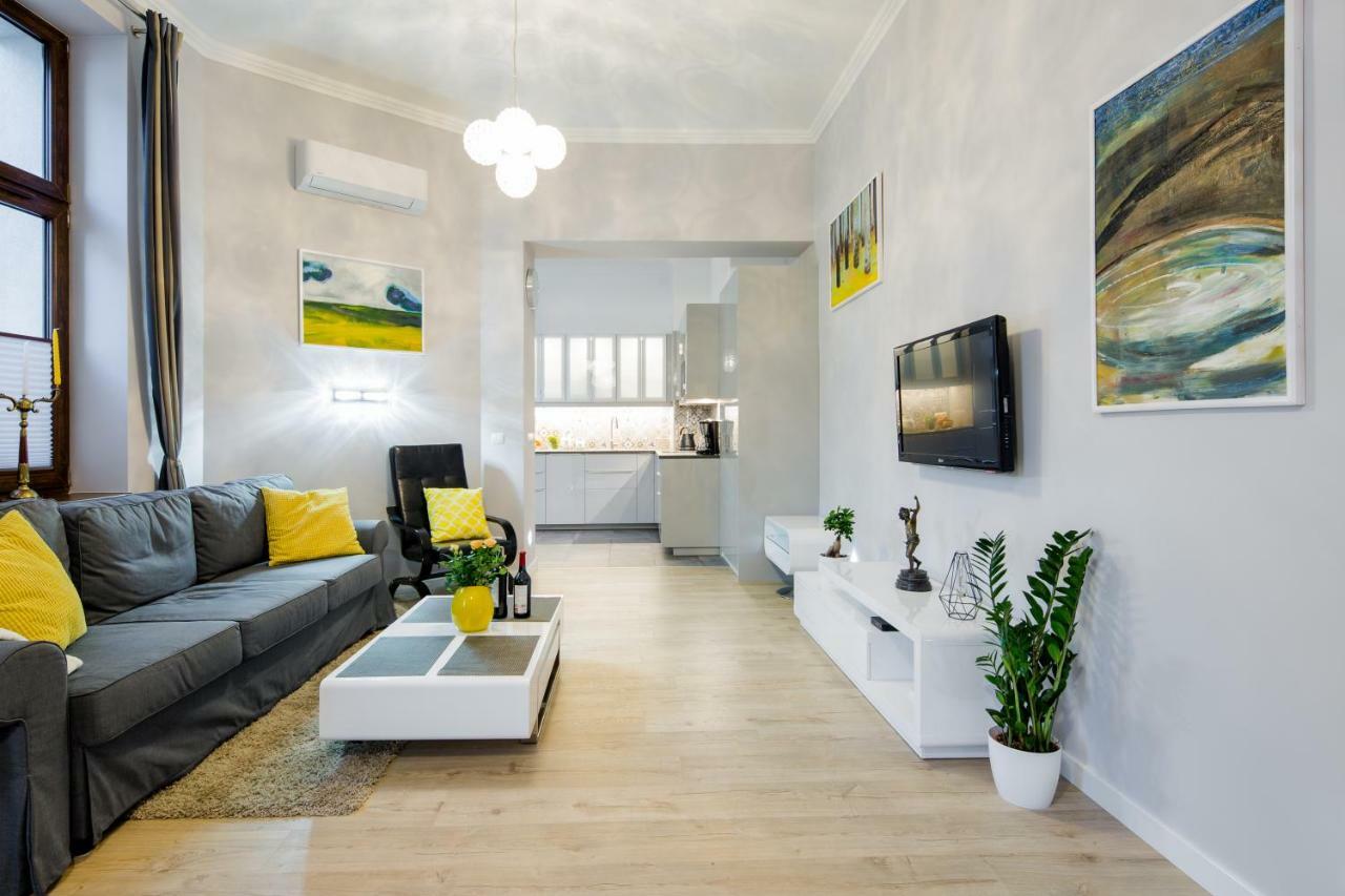 Kings Landing Apartament คราคูฟ ภายนอก รูปภาพ