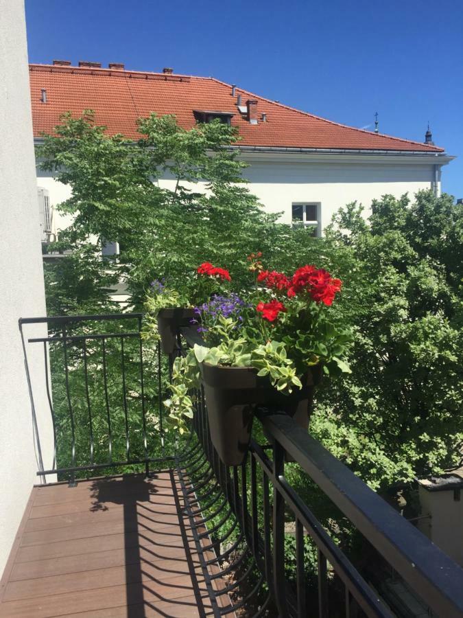 Kings Landing Apartament คราคูฟ ภายนอก รูปภาพ
